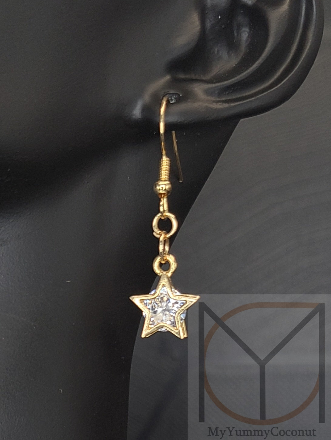 Sparkling Star Dangling Earrings from the Cute Finds Collection