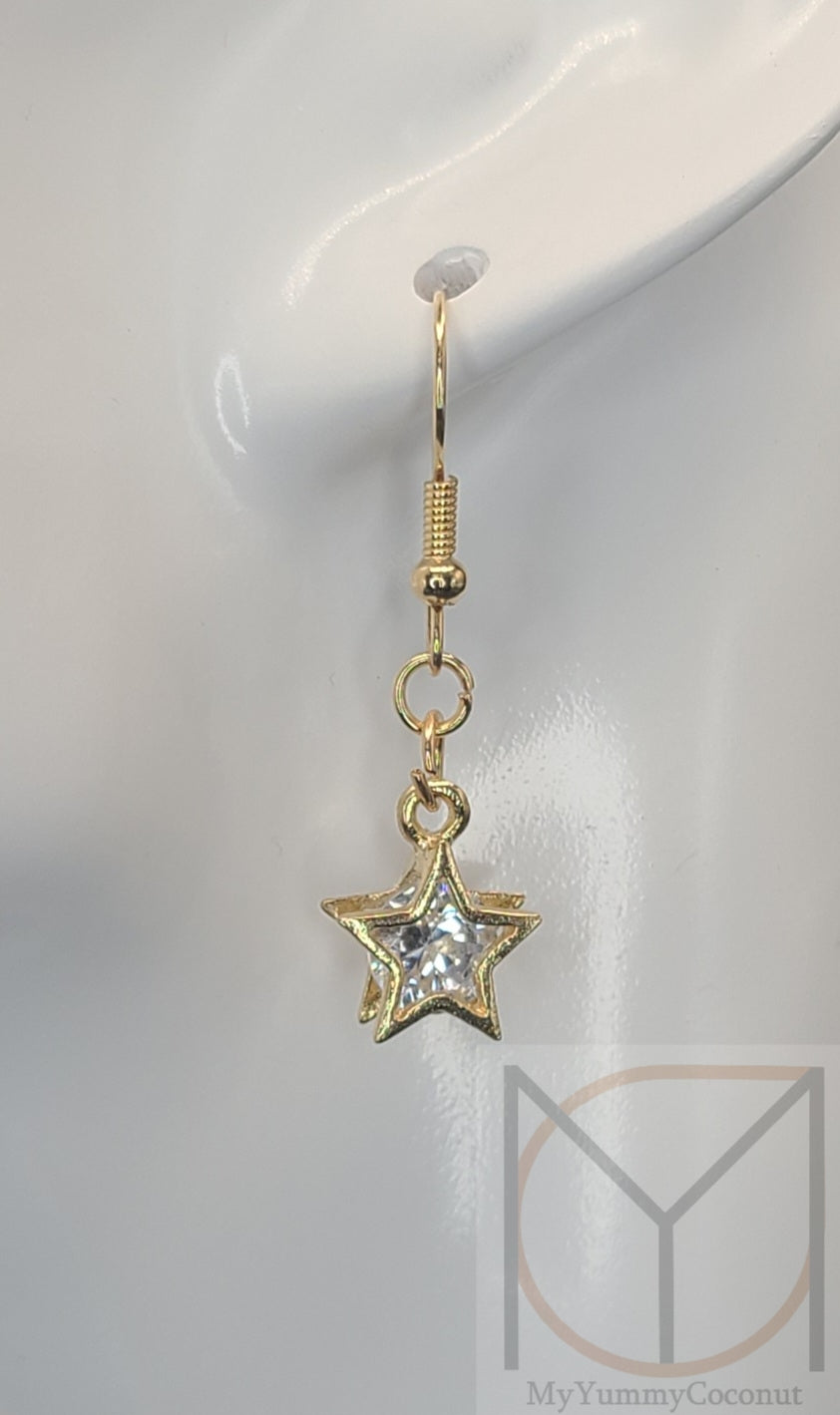 Sparkling Star Dangling Earrings from the Cute Finds Collection