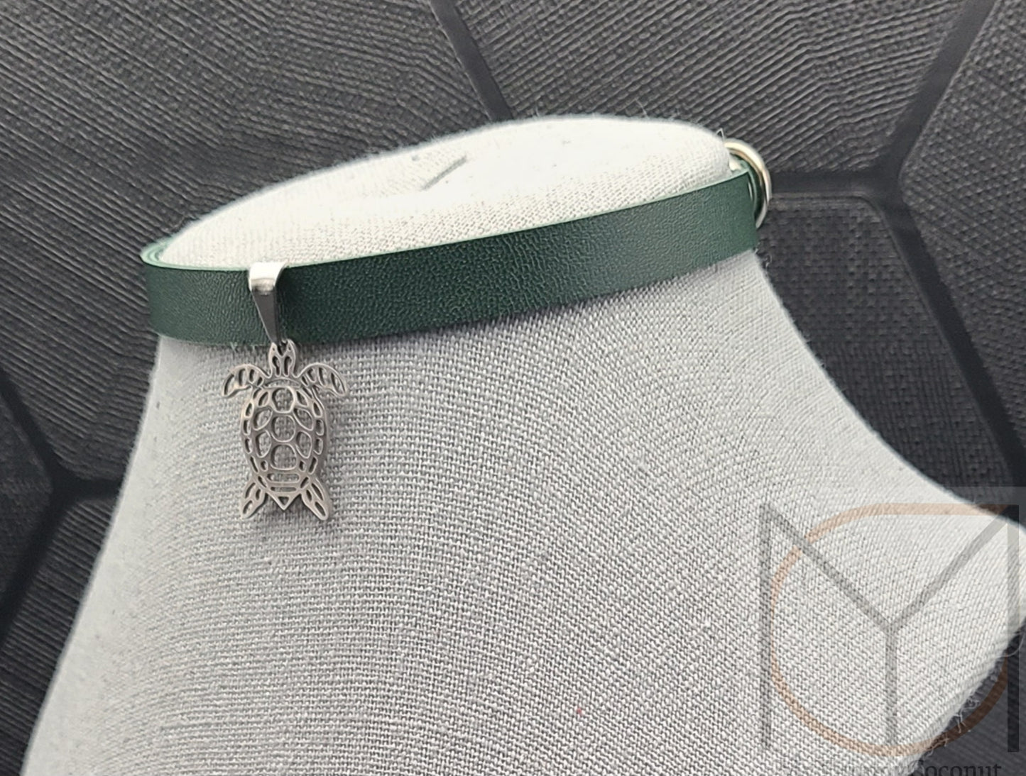 Elegant Turtle Choker Necklace of Longevity For Men and Women from the Cute Finds Collection