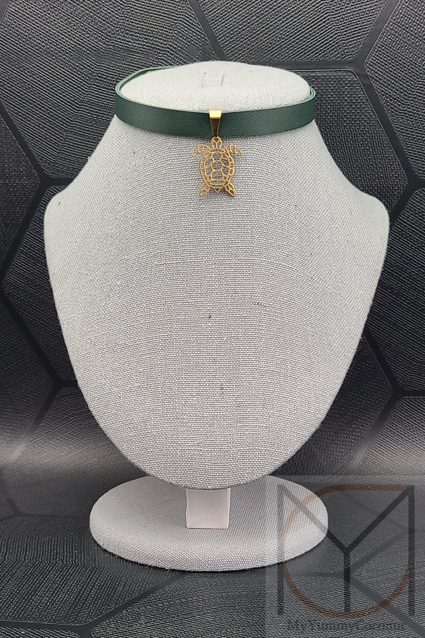 Elegant Turtle Choker Necklace of Longevity For Men and Women from the Cute Finds Collection