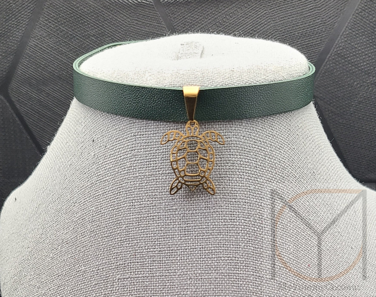 Elegant Turtle Choker Necklace of Longevity For Men and Women from the Cute Finds Collection