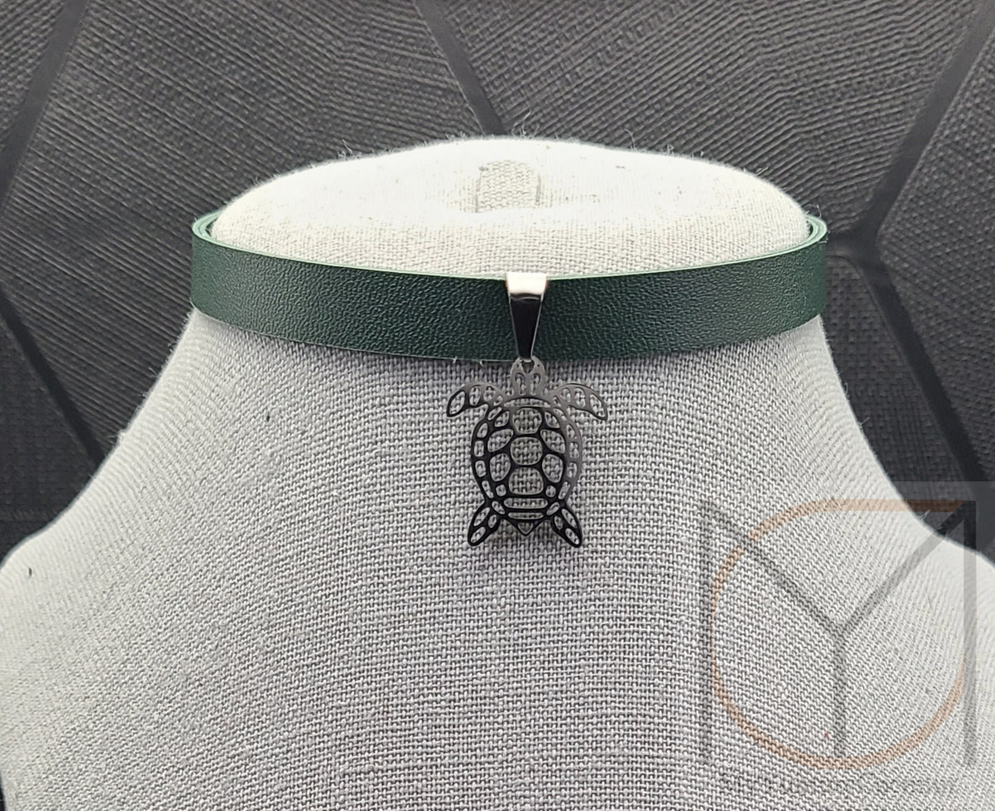 Elegant Turtle Choker Necklace of Longevity For Men and Women from the Cute Finds Collection