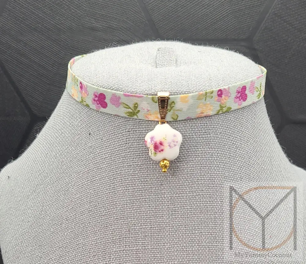 Choker Necklace Gold Porcelain Jewelry