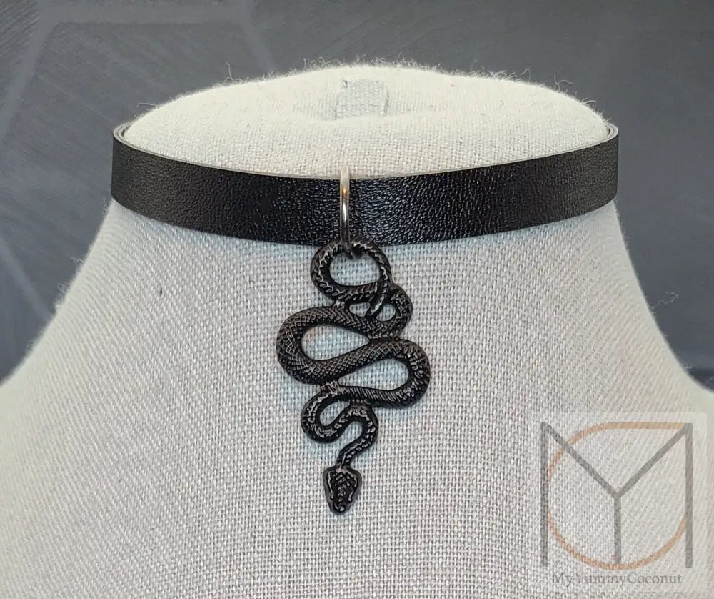 Gothic Black Scale Snake Choker Necklace For Men And Women / Long 36 Cm Jewelry