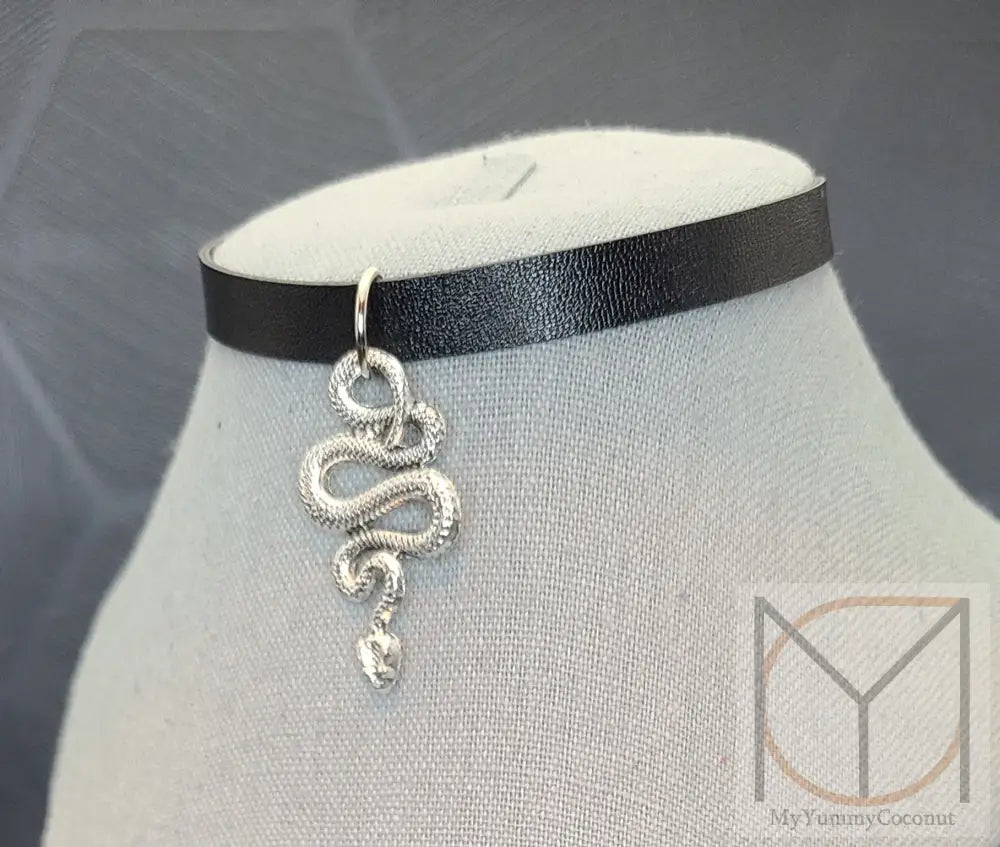 Gothic Black Scale Snake Choker Necklace For Men And Women Silver / Extra Long 41 Cm Jewelry