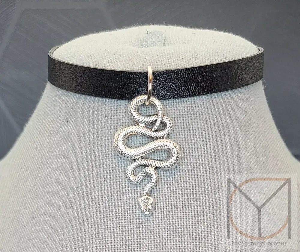 Gothic Black Scale Snake Choker Necklace For Men And Women Silver / Long 36 Cm Jewelry