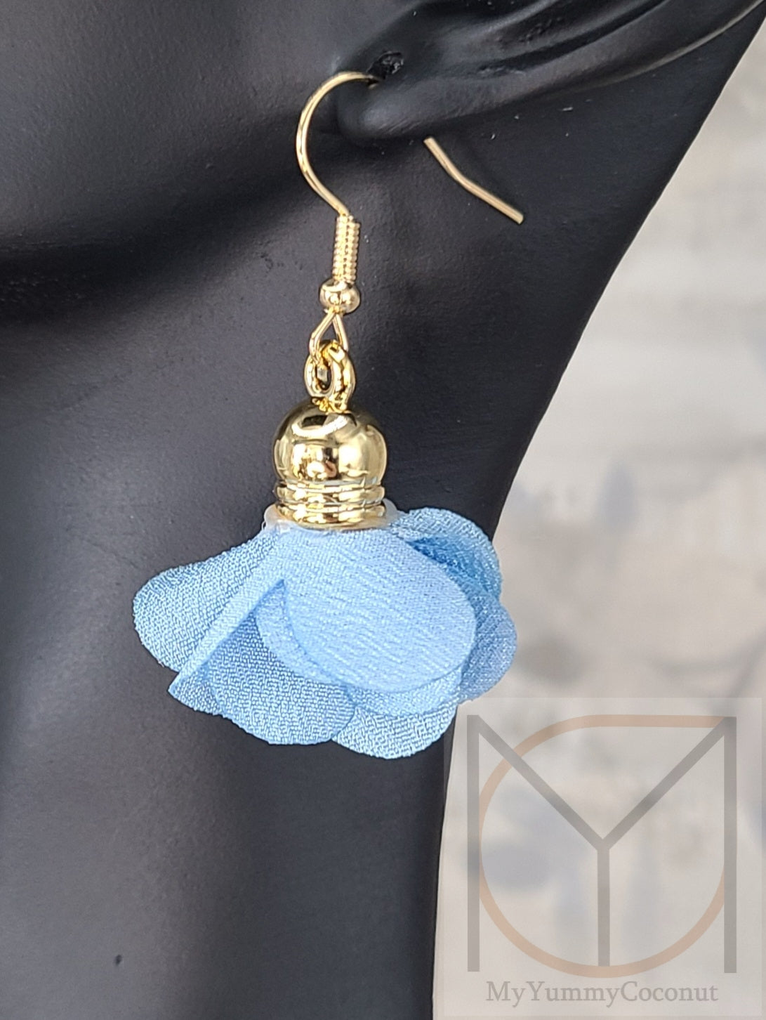 Charming Carnation Earrings from the Floral Collection