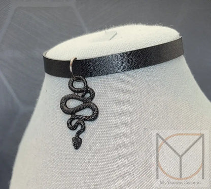 Gothic Black Scale Snake Choker Necklace For Men And Women / Extra Long 41 Cm Jewelry