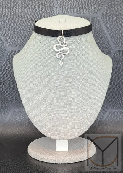 Gothic Black Scale Snake Choker Necklace For Men And Women Silver / Regular 31 Cm Jewelry